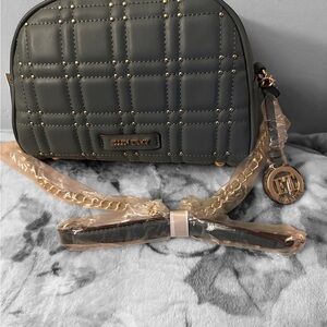 Ellen Tracy Quilted Crossbody Bag in Gray